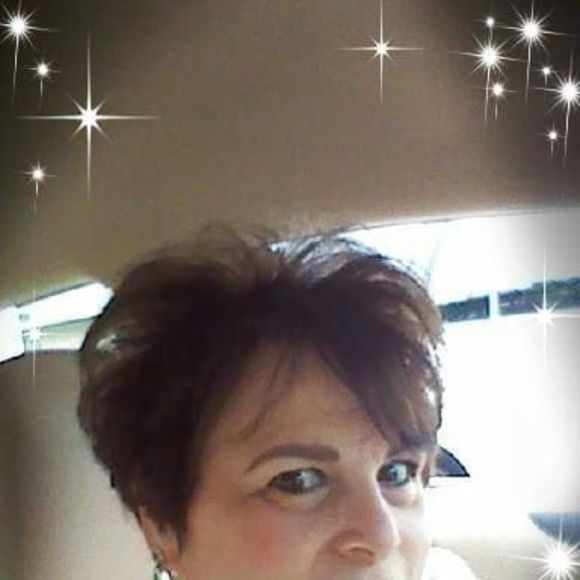 Meet your Posher, Lisa - Picture 1 of 1